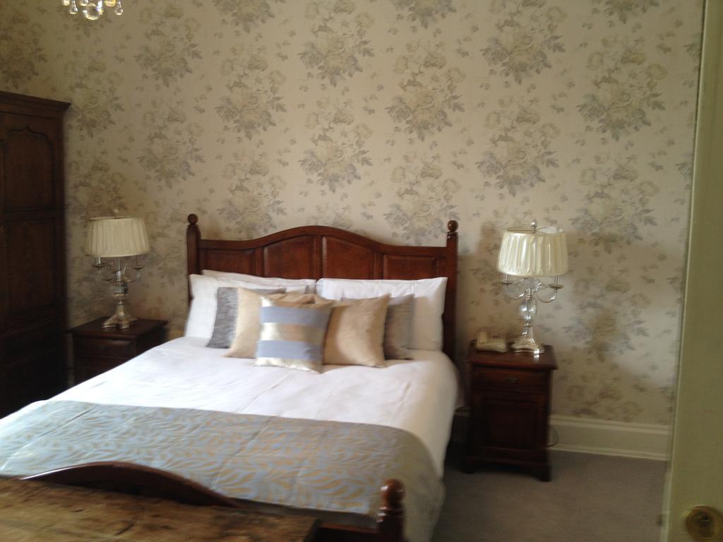 קלונמל Raheen House Hotel מראה חיצוני תמונה