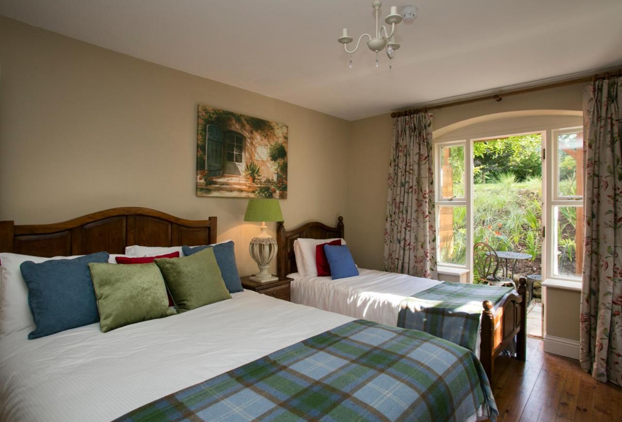 קלונמל Raheen House Hotel מראה חיצוני תמונה